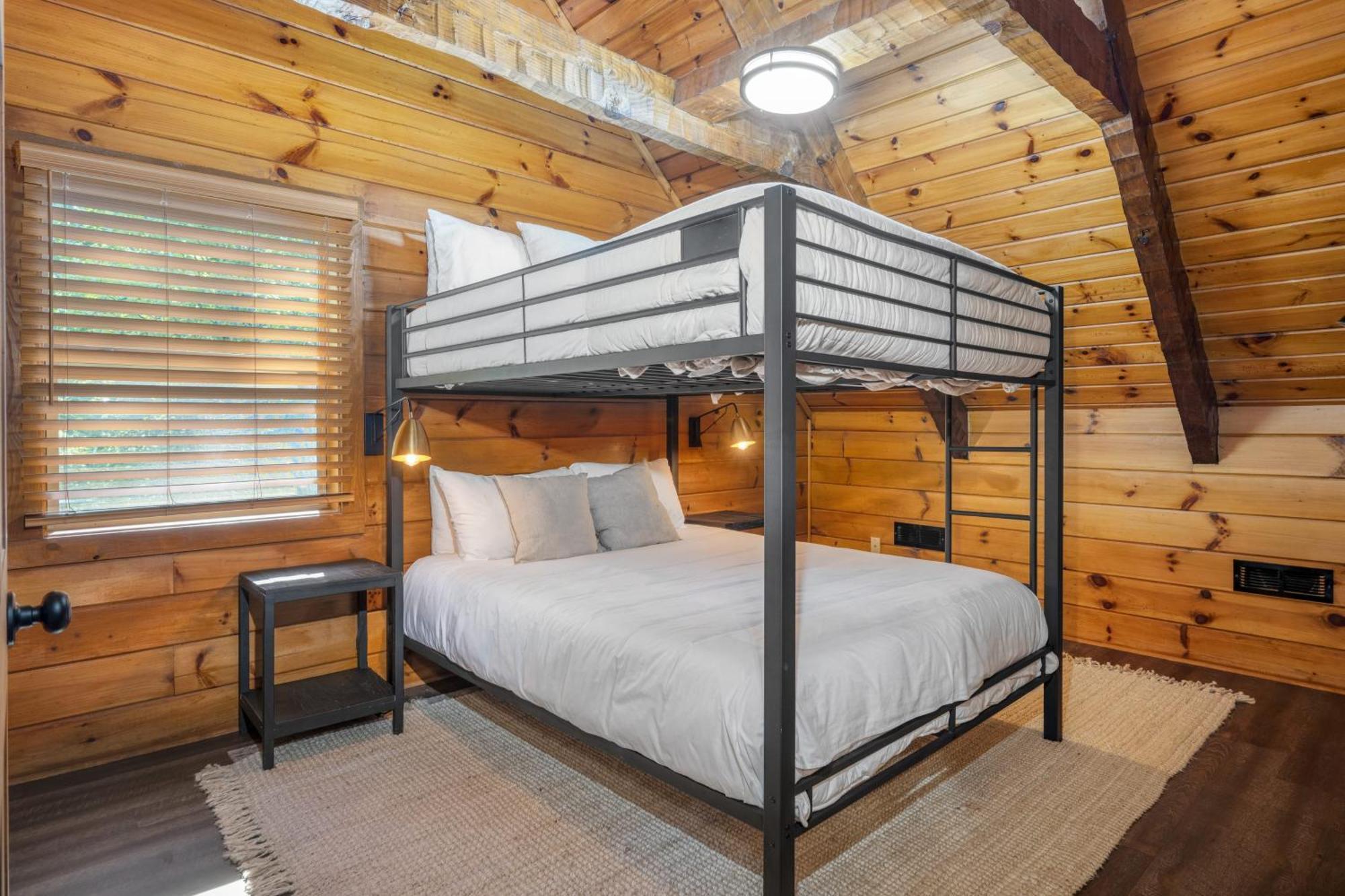 Dudley IV By Avantstay Cosy Cabin W Hot Tub Sweeping Views พิเจนฟอร์จ ภายนอก รูปภาพ